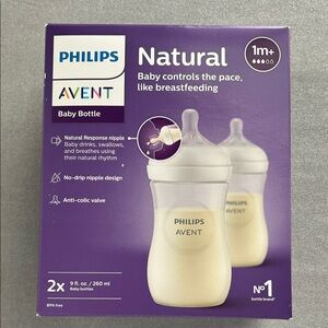 Philips Avent Natural Baby Bottle Set NWT Size: 1m+